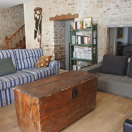 Maison De Village Spacieuse Et Confortable Le Gué-de-Velluire Buitenkant foto