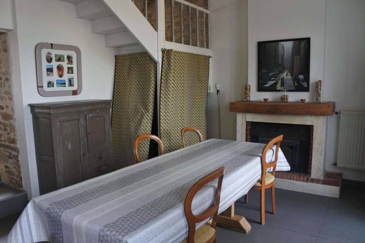 Maison De Village Spacieuse Et Confortable Le Gué-de-Velluire Buitenkant foto